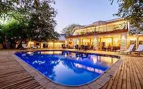 Nkosi Guest Lodge